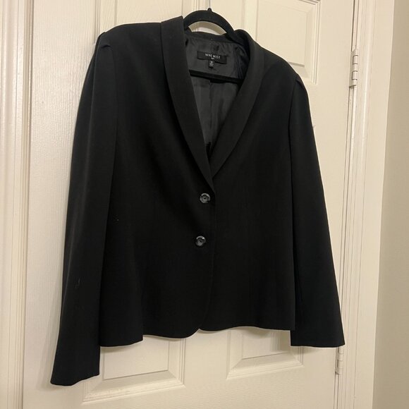 Black Blazer - Picture 2 of 3